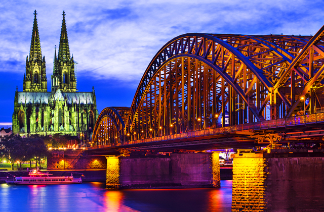 The Cologne Cathedral at night