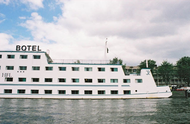 Is it a boat? Is it a hotel? | by Flight Centre's Tiffany Apatu