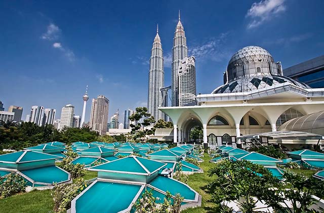 Asy Syajirin Mosque with the Petronas Towers in the background