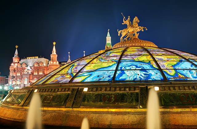 Glass Cupola, Manezhnaya Square