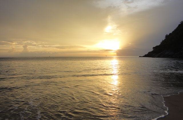 Nui Beach at Sunset | by Flight Centre's Jason Cassin