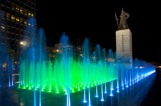 Angled Green Fountain and Yi Sun-Sin Statue, Seoul