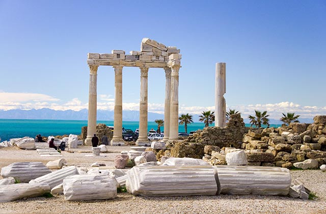 Temple of Apollo, Side