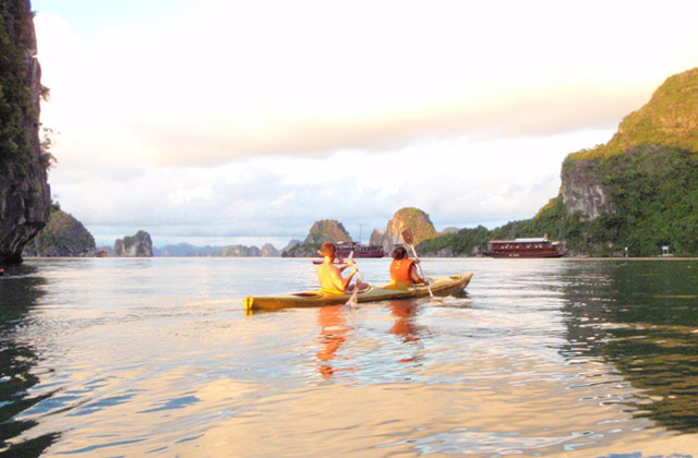 Kayaking, Halong Bay | by Flight Centre's Hieu Tran